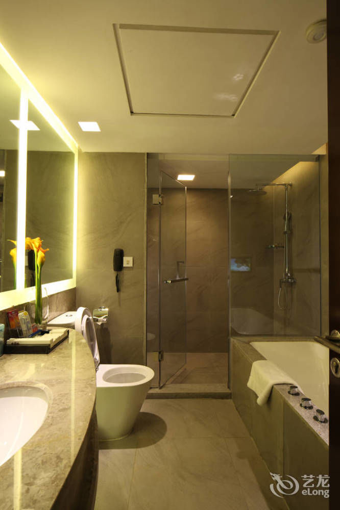Fortune Century Hotel Zhuhai Exteriör bild