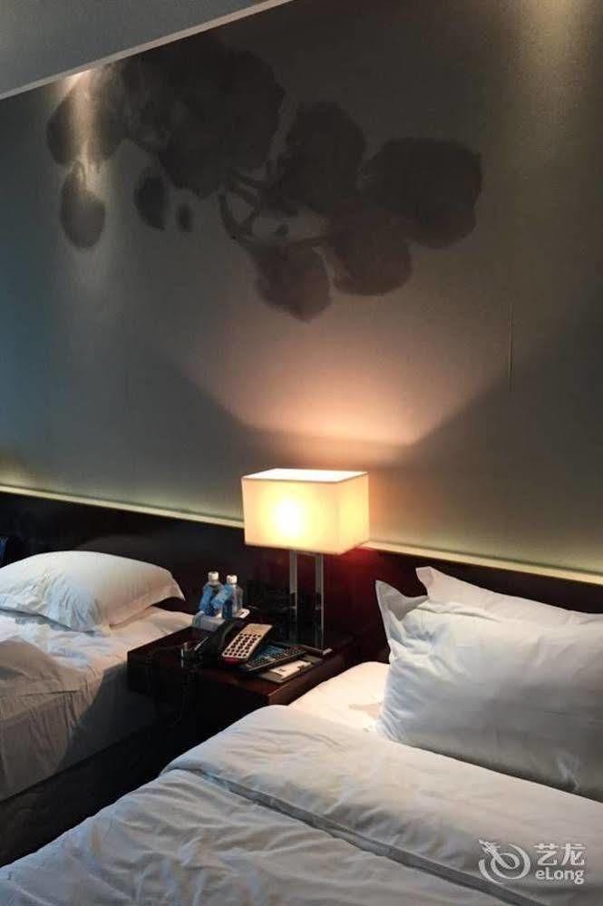 Fortune Century Hotel Zhuhai Exteriör bild